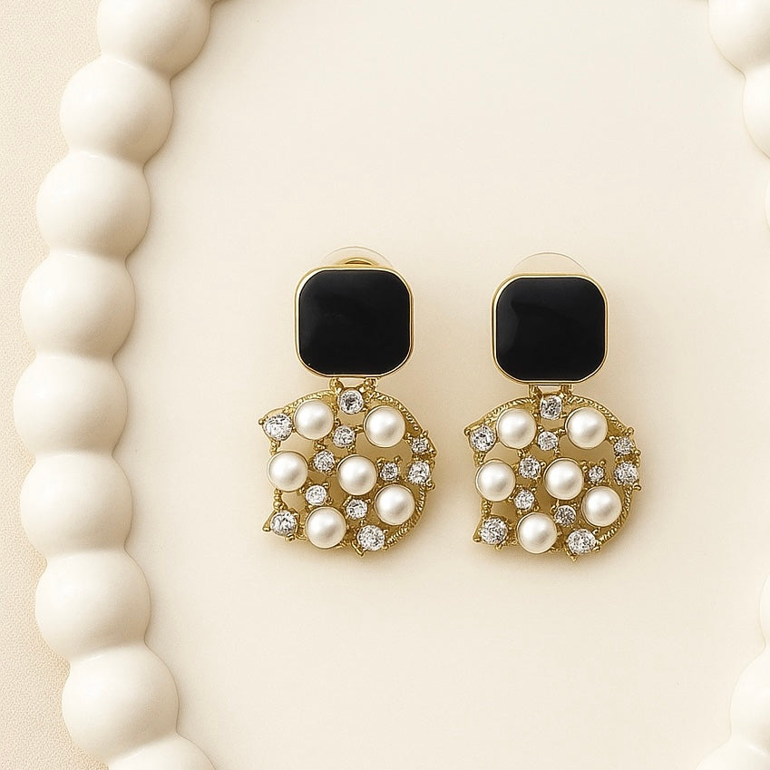 Noir Bloom Pearl Earrings