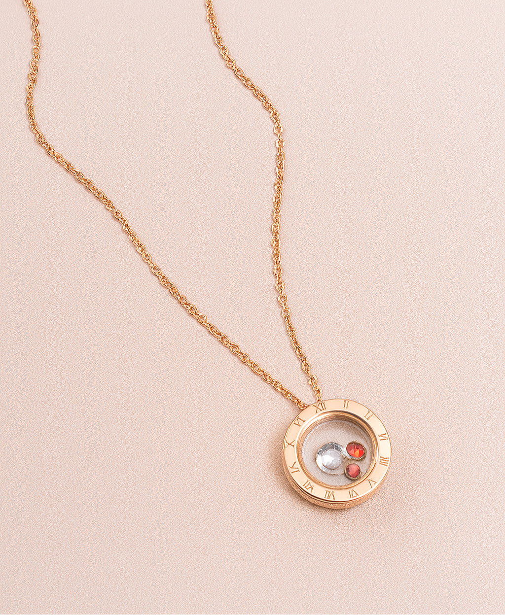 Eterna Roman Pendant Necklace