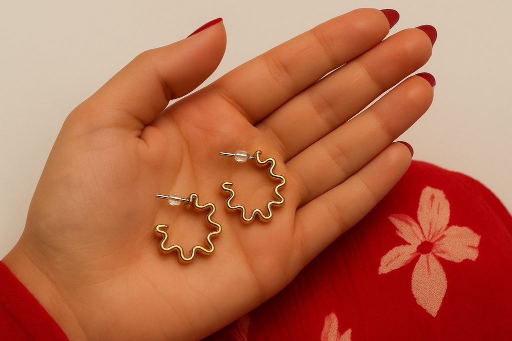 Aurora Wavy Hoop Earrings