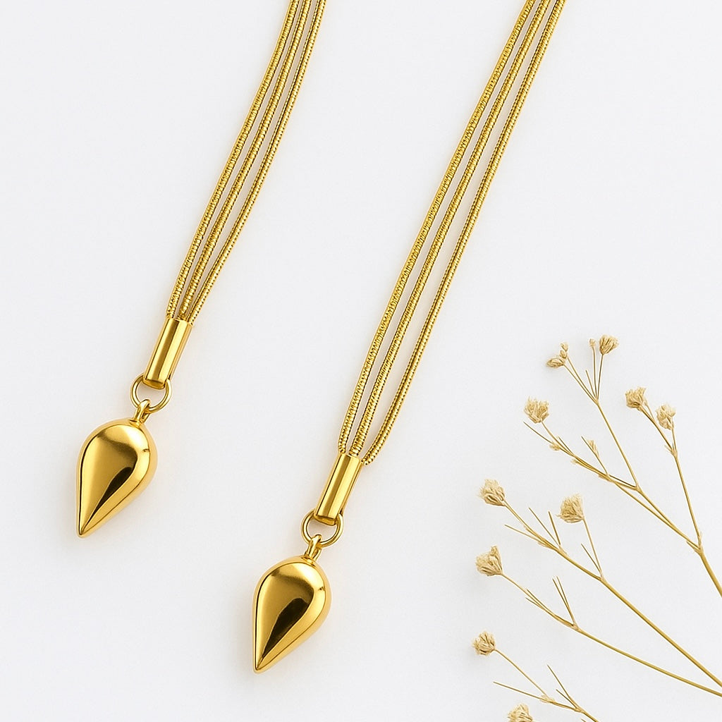 Suzy Magnetic Triple Chain Heart Necklace